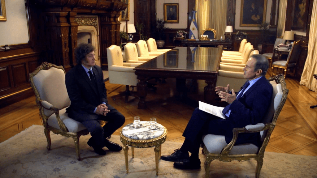 CNN 采访哈维尔·米莱