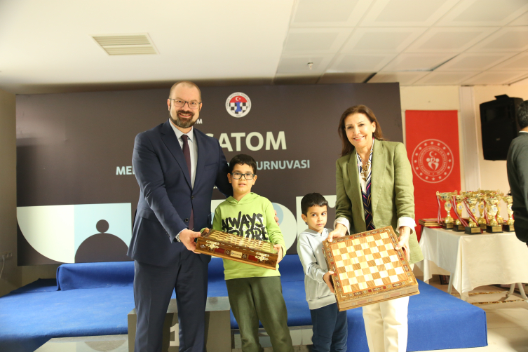 国际象棋锦标赛冠军已揭晓