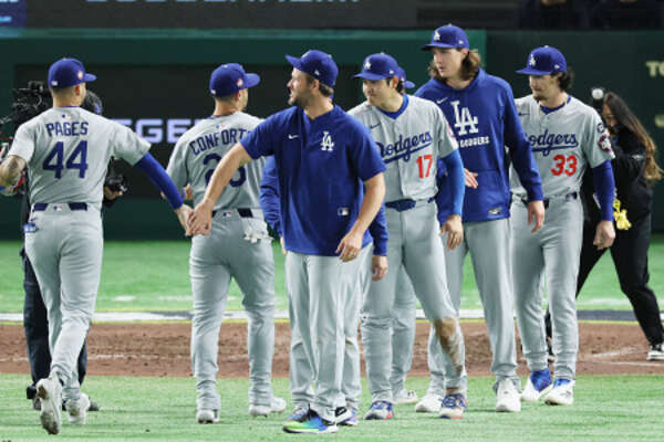 大谷和其他人庆祝美国职业棒球大联盟 | au 门户网站体育新闻