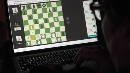 美国研究人员称，人工智能在网络象棋游戏中会毫不犹豫地作弊